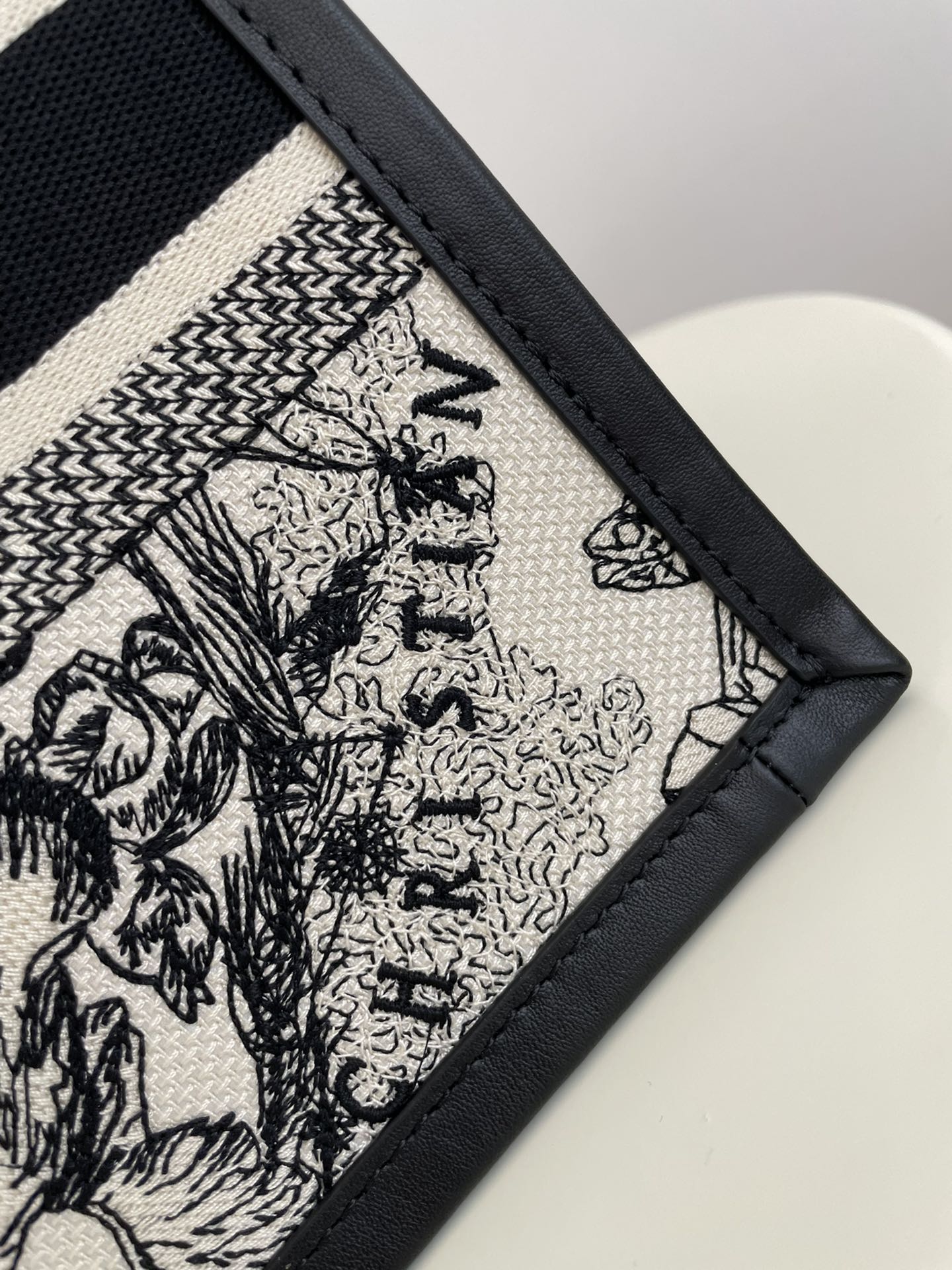 D*or small book tote-26*8*22cm