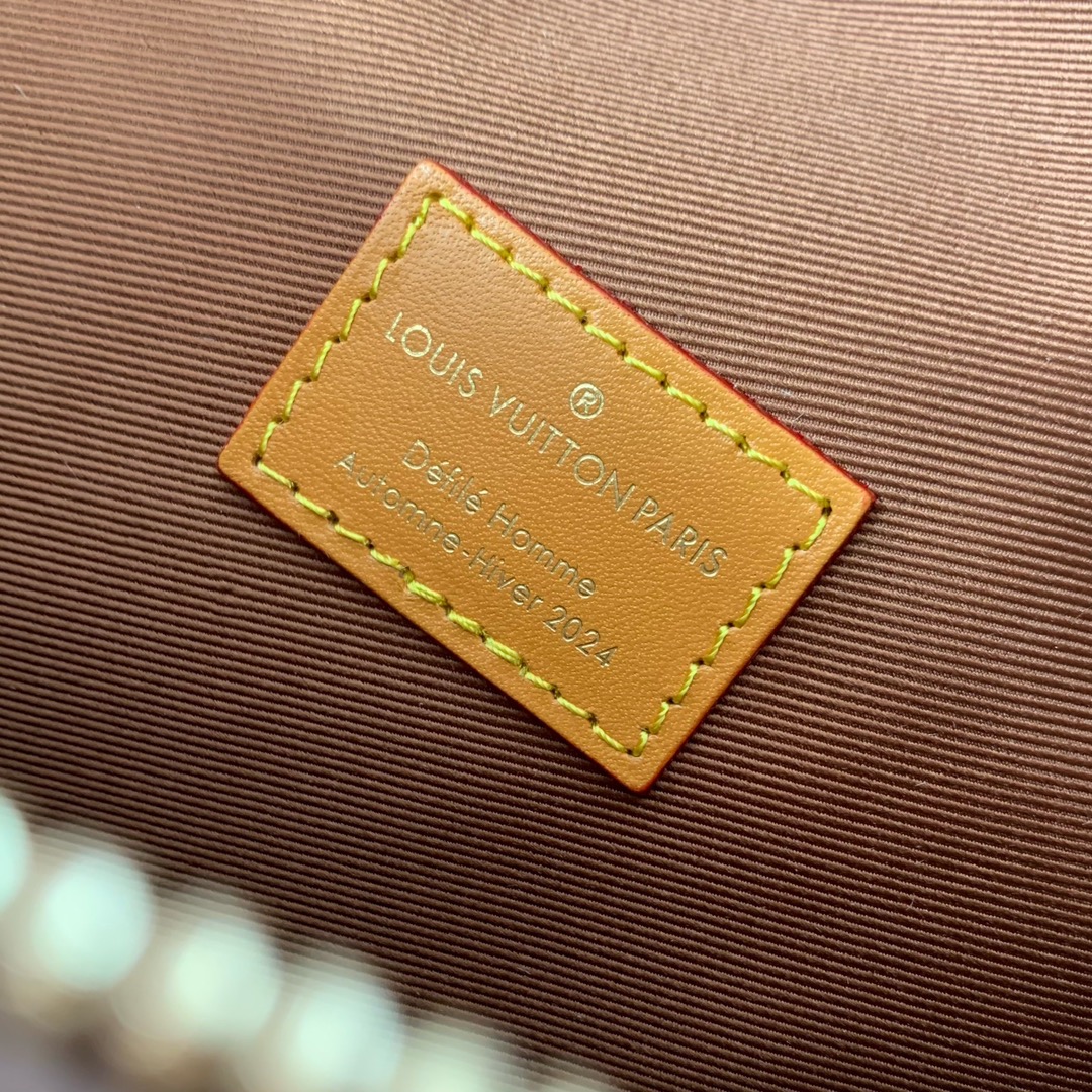 l**is V*t*n rush bum bag-m11563-30*15*8cm