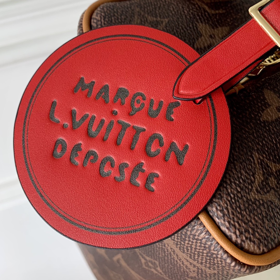 l**is V*t*n locker dopp kit pouch -23 x 13 x 12cm