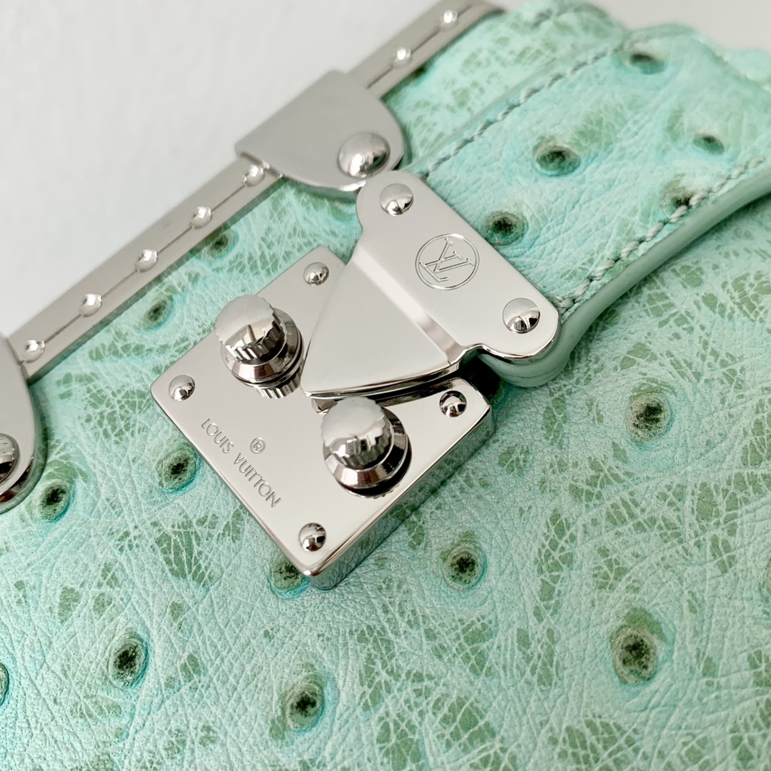 l**is V*t*n slim trunk--m25445-23 x 12 x 4cm