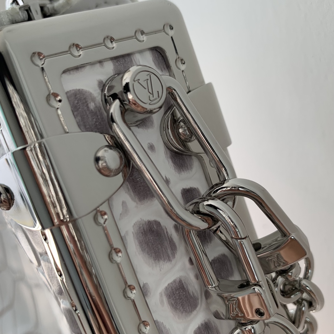 l**is V*t*n slim trunk--m25445-23 x 12 x 4cm