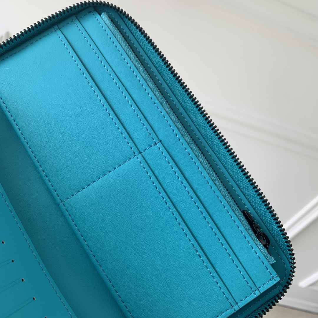 l**is V*t*n zippy wallet- m1152-10*20*2cm