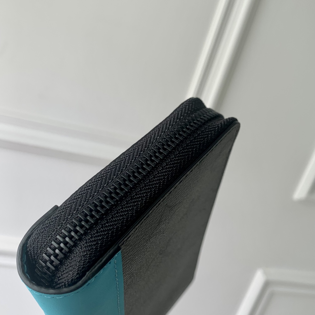 l**is V*t*n zippy wallet- m1152-10*20*2cm