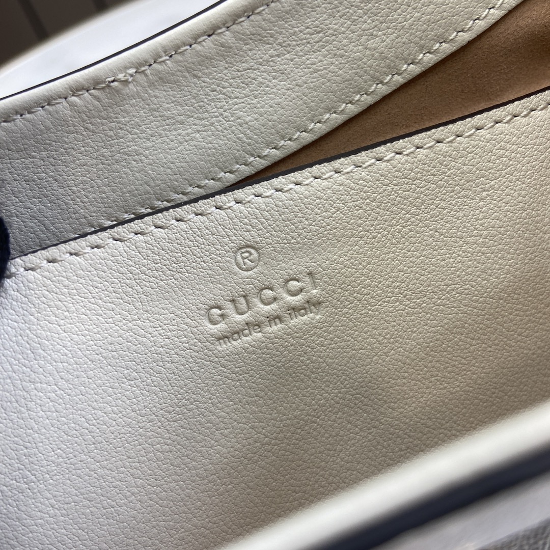 G*u*i padlock bag-26.5 x 13.5 x 4.5cm