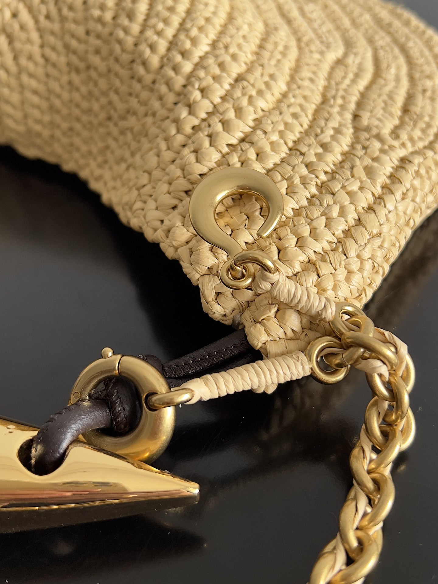 Bo*te*ga ve*ne*ta sarde bag-33*20*4cm