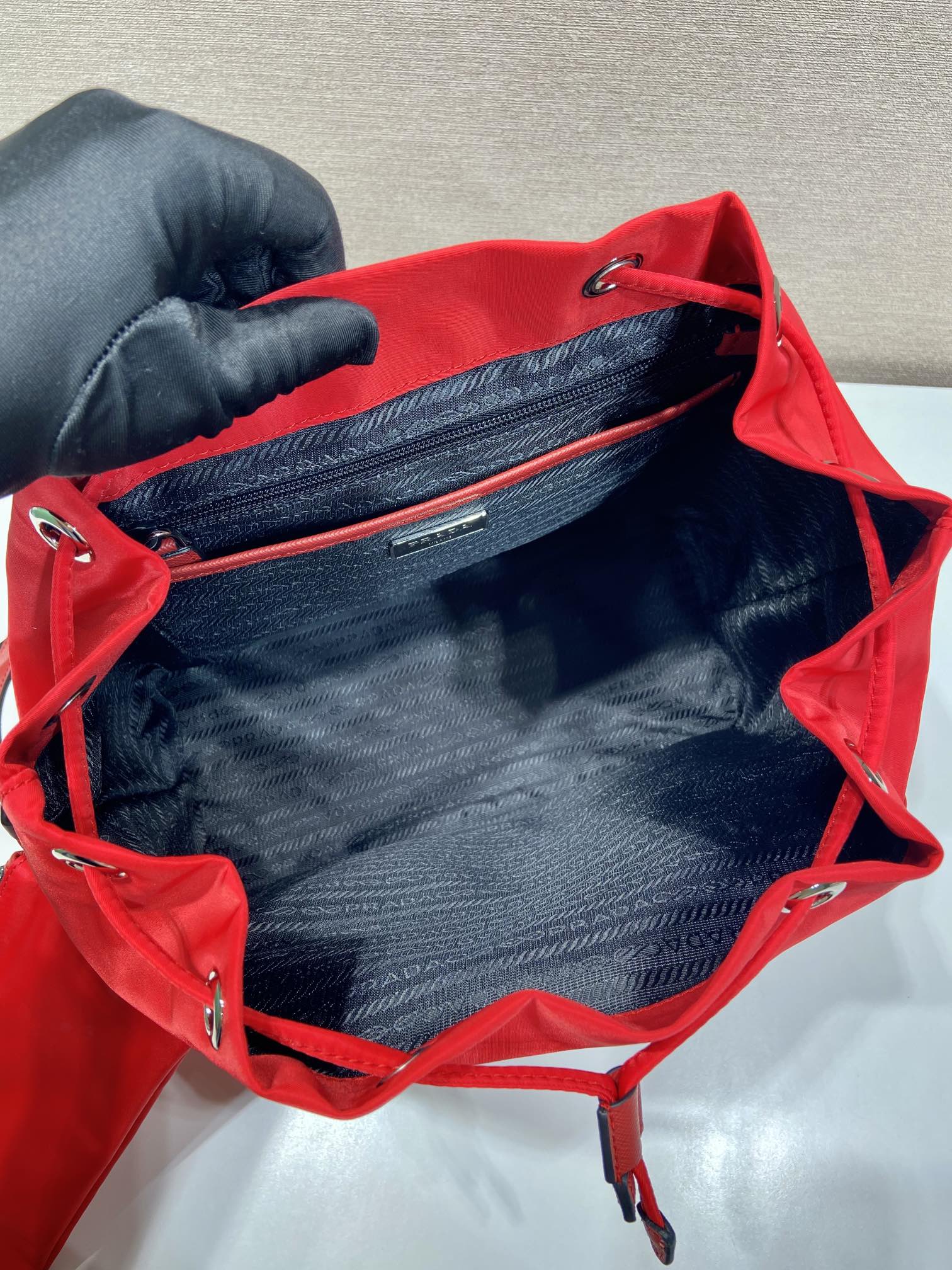 Pra*a backpack 1bz811-30*32*15cm