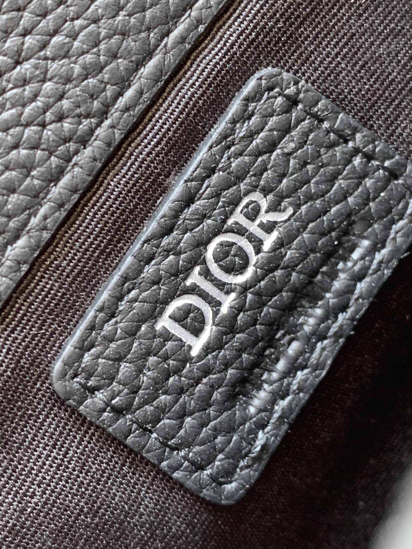 d*or safari N0*H-south bag-14 x 19 x 6.5cm