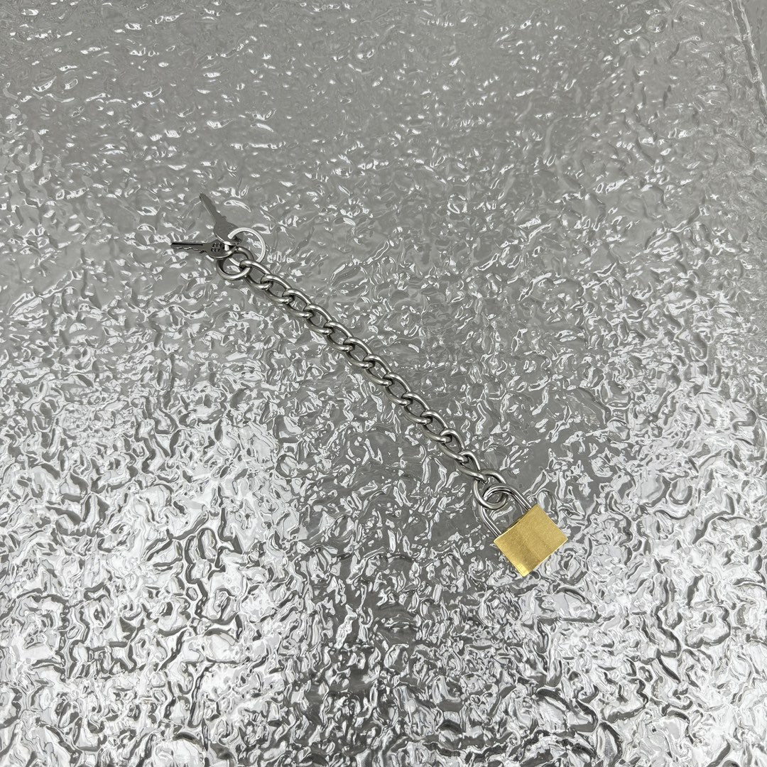 Ba*len*cia*ga bracelet-19cm