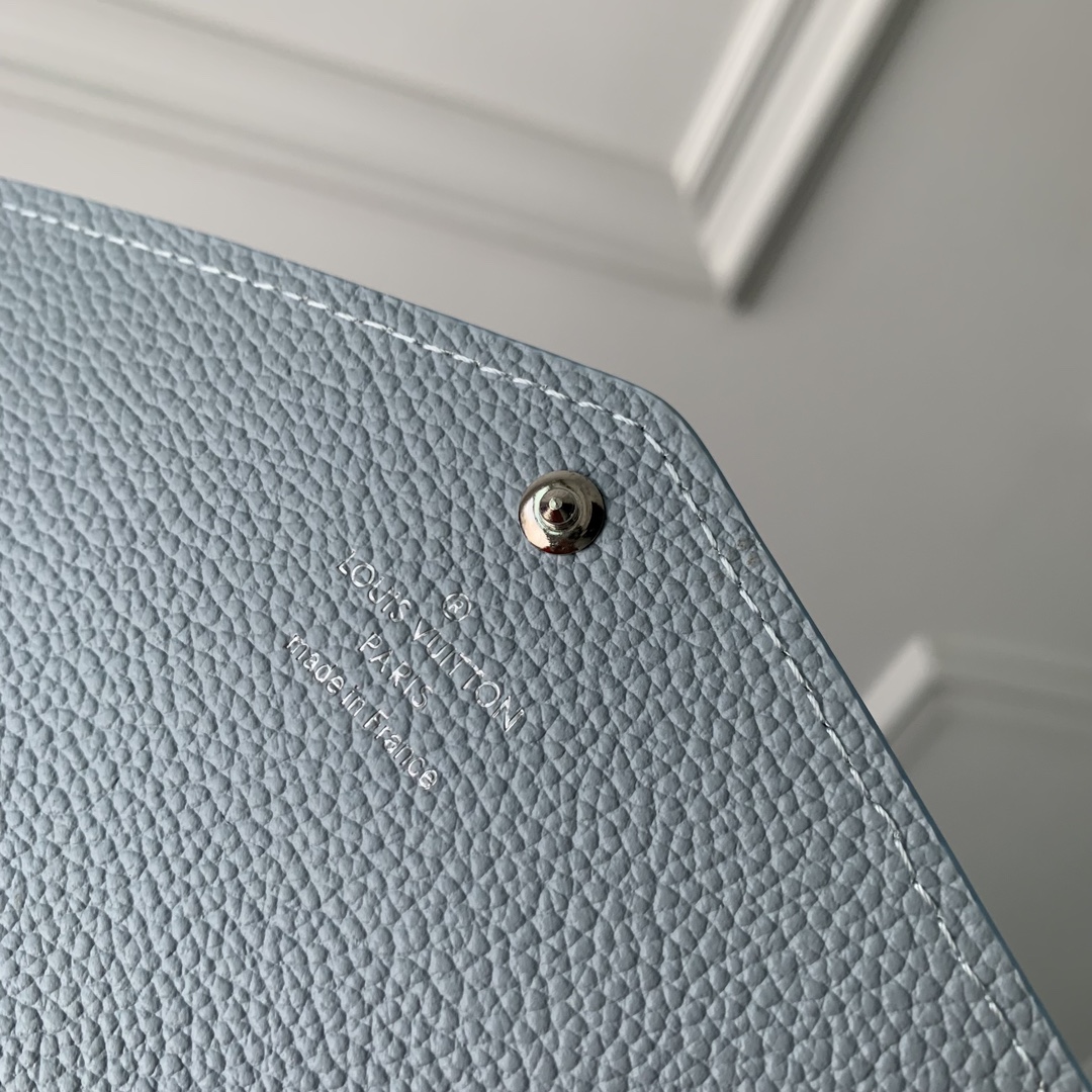 l**is V*t*n wallet-19 10.5 2cm