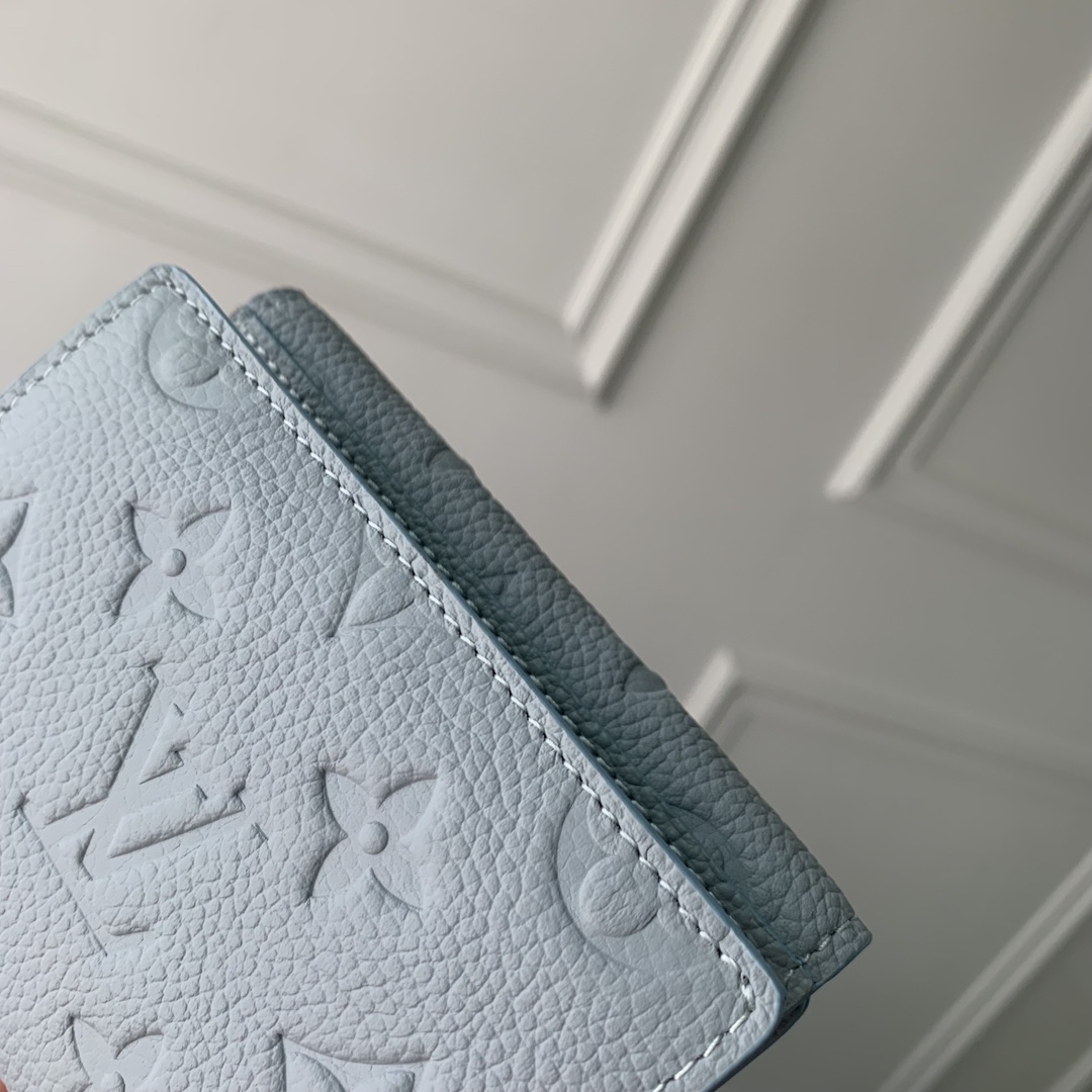 l**is V*t*n wallet-11.5 x 8.5 x 4cm