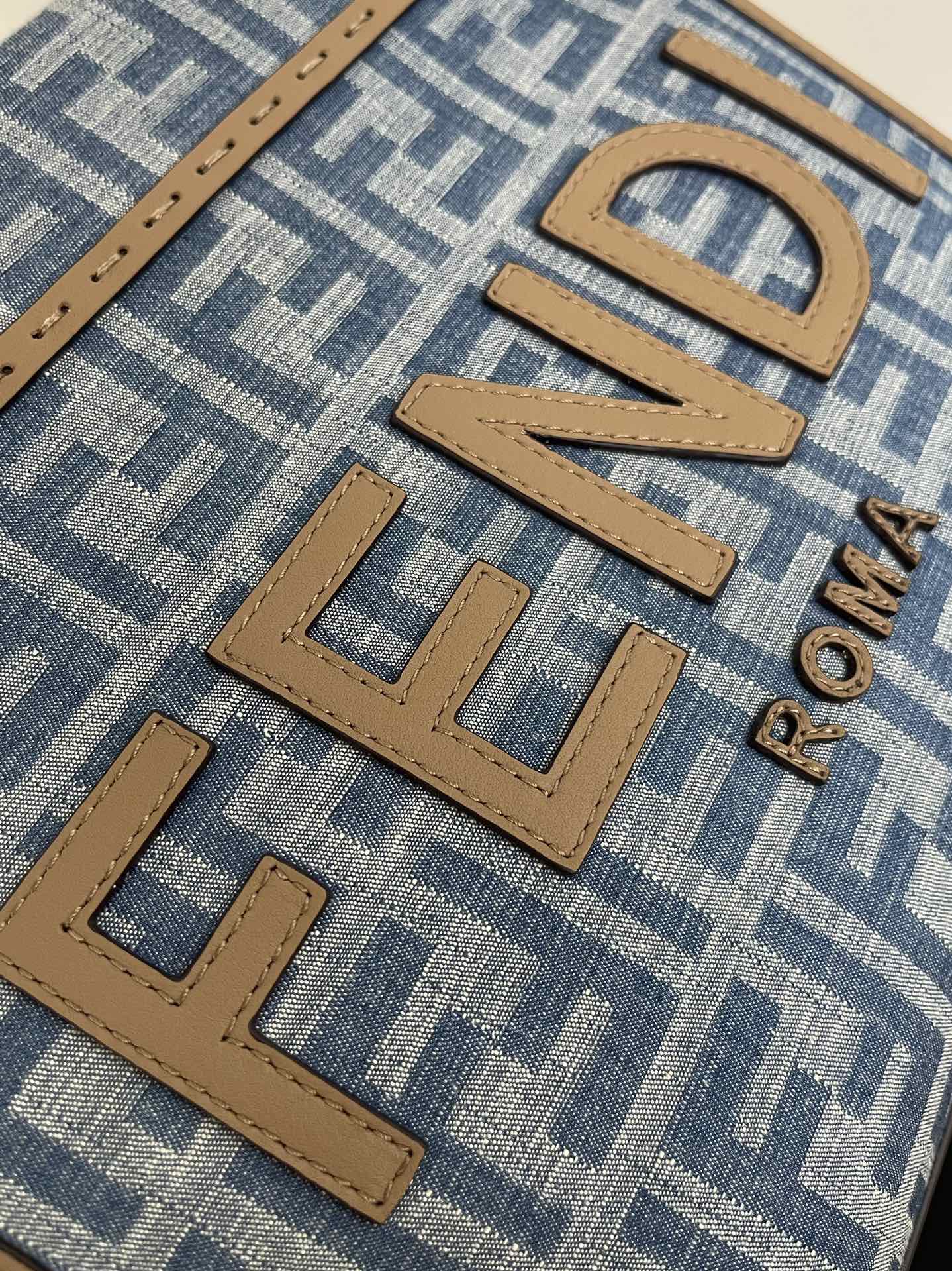 F**di tote-25.5x12x22.5cm