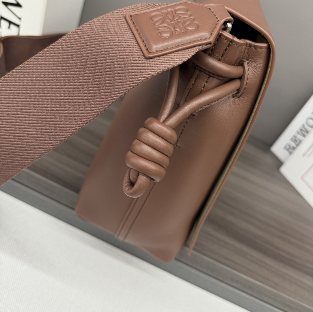 Loewe Flamenco Satchel-062404A-34*12*24CM