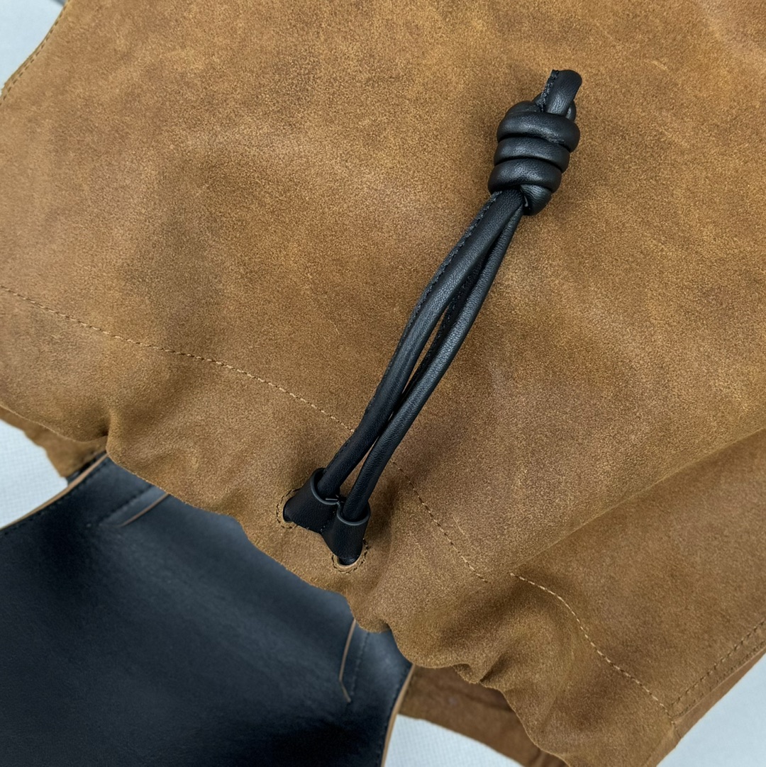 Loewe Flamenco Backpack-36*16*40CM