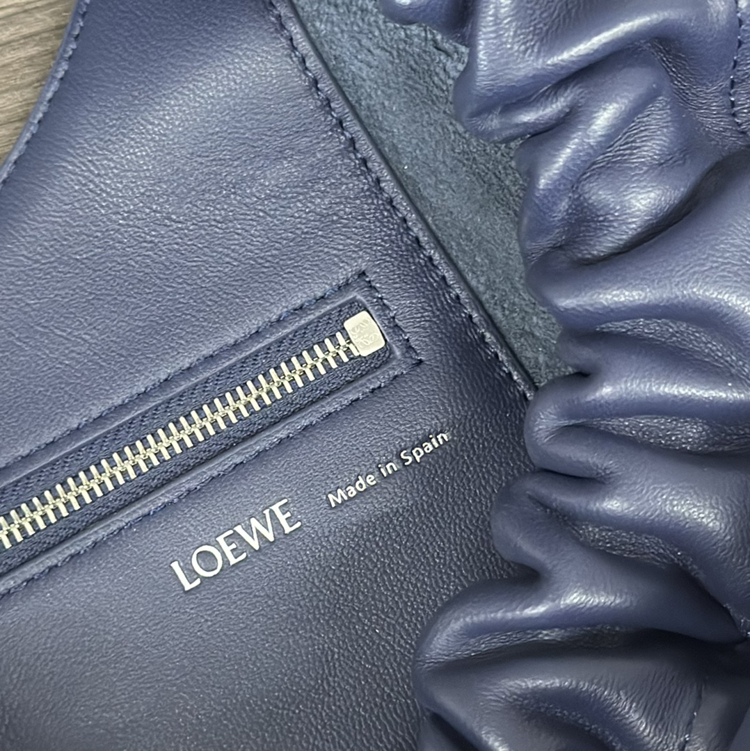 Loewe Squeeze Bag-29*24*10.5CM