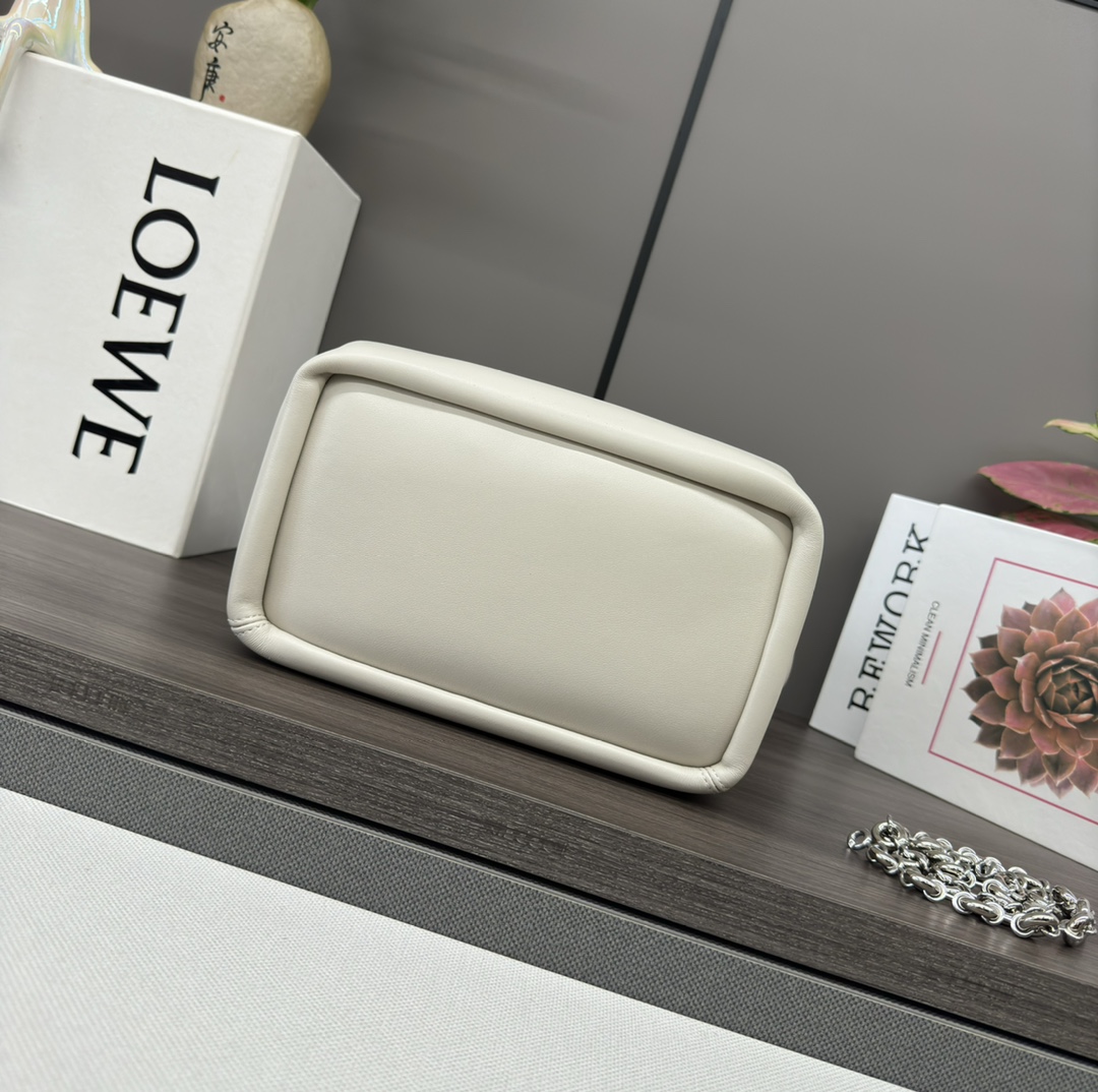 Loewe Squeeze Bag-29*24*10.5CM