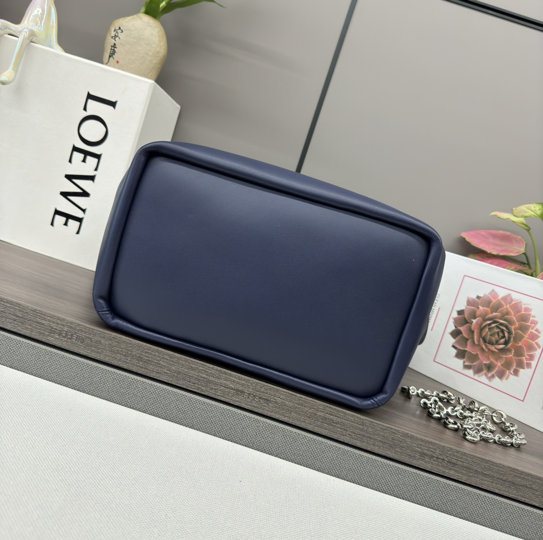 Loewe Squeeze Bag-34*13.5*33CM