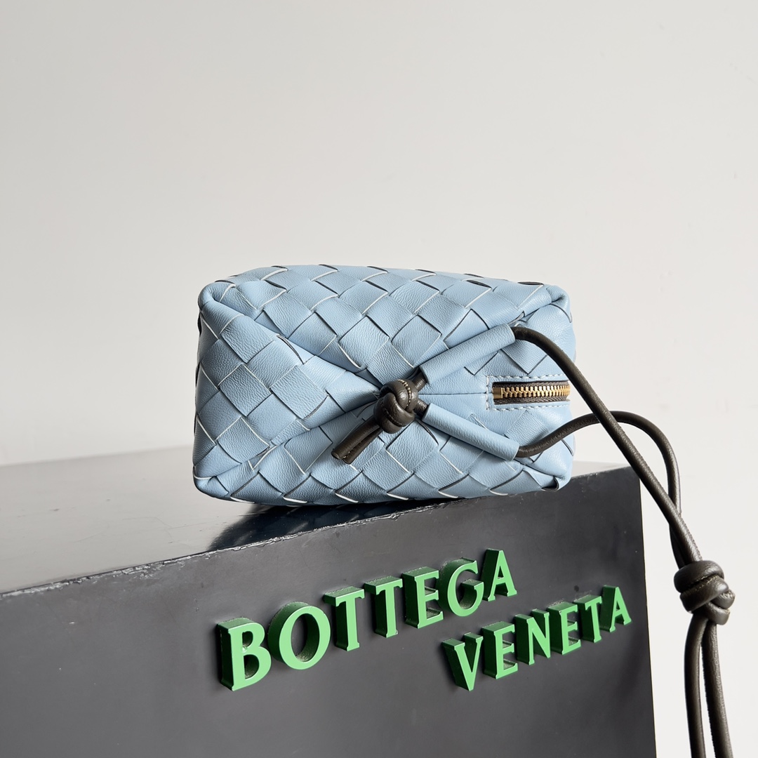 Bo*te*ga ve*ne*ta loop bag-22*15.5*9cm