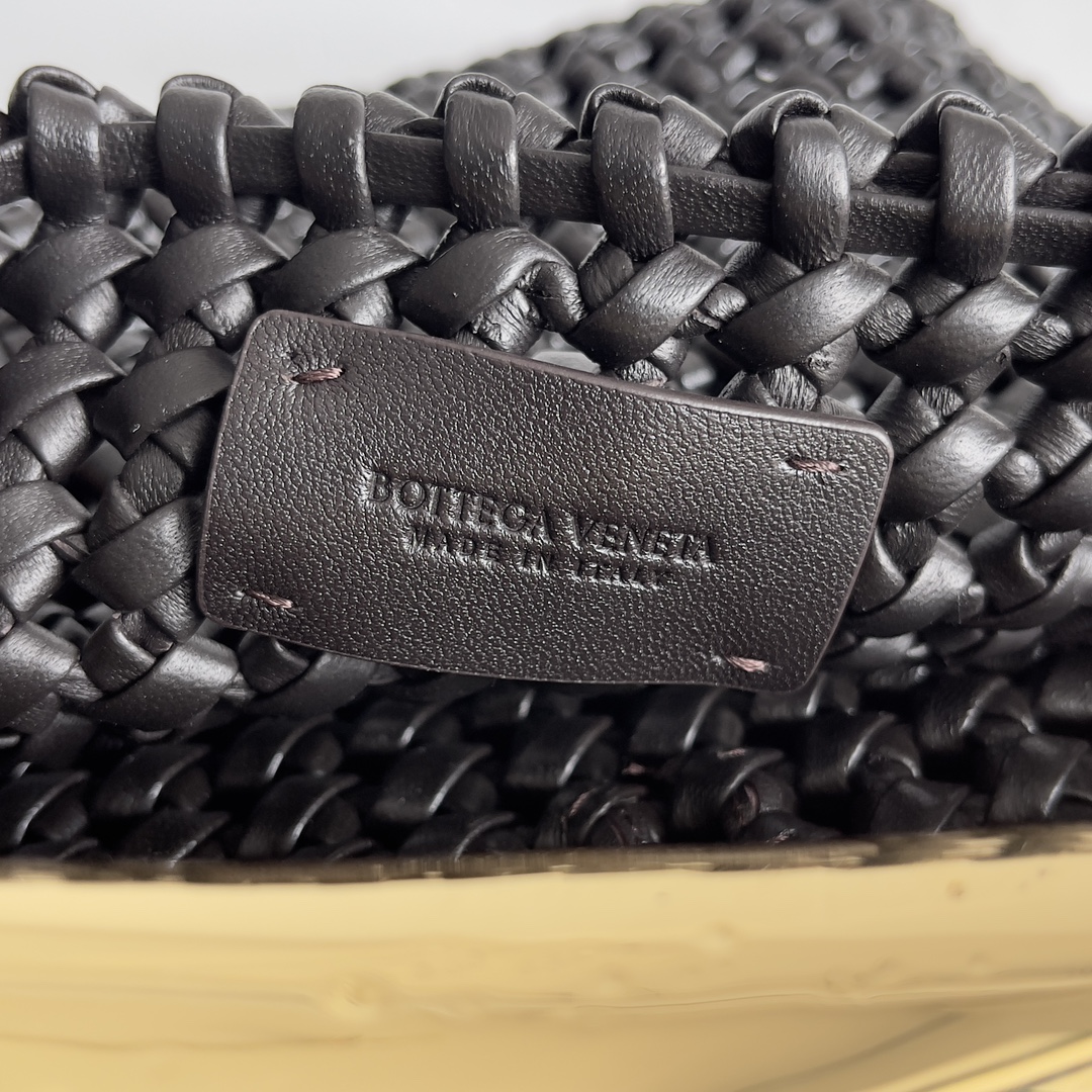 Bo*te*ga ve*ne*ta sardine bag-21*6*21cm