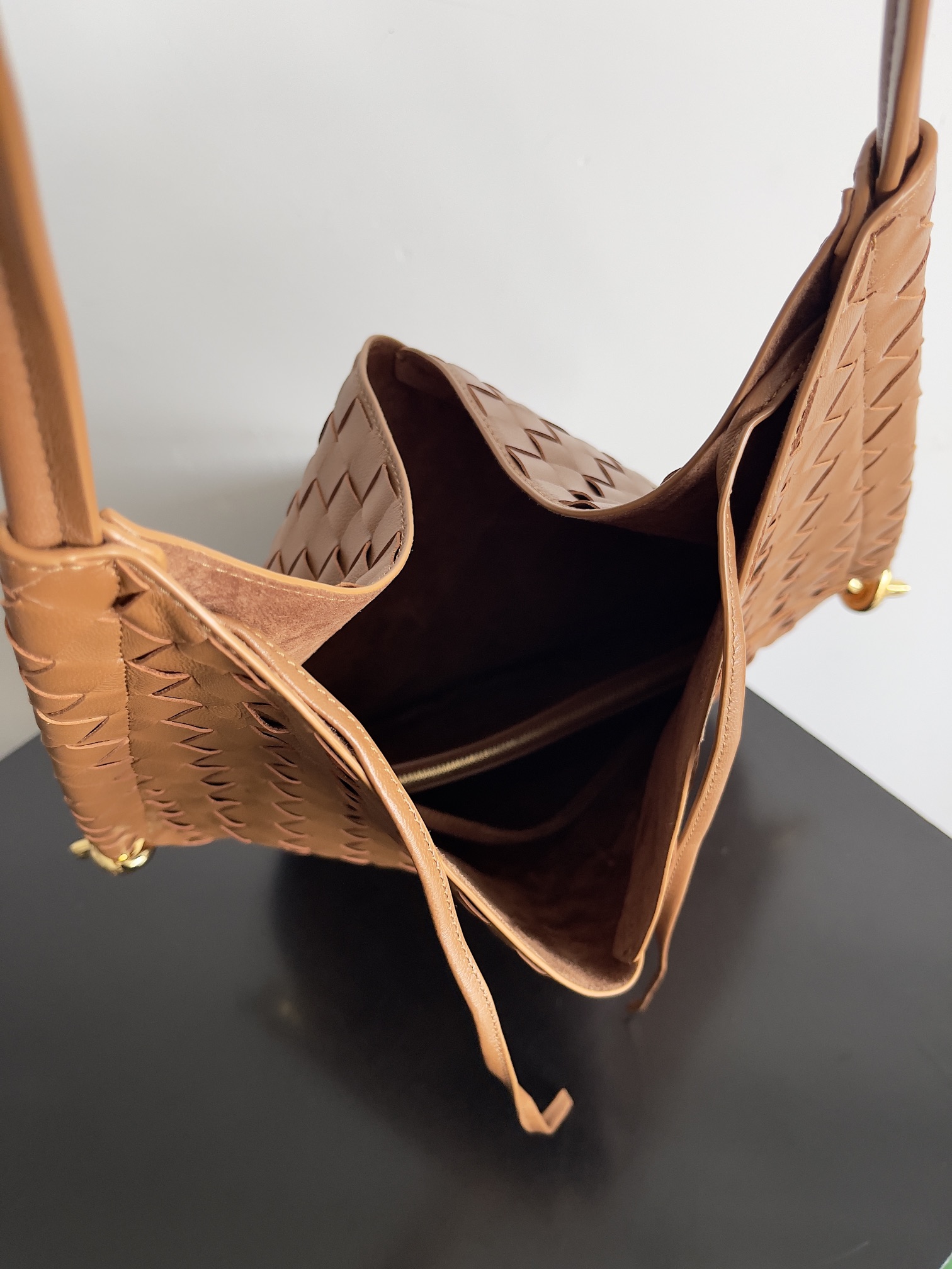 Bo*te*ga ve*ne*ta solstice shoulder ba bag-29*3*52cm