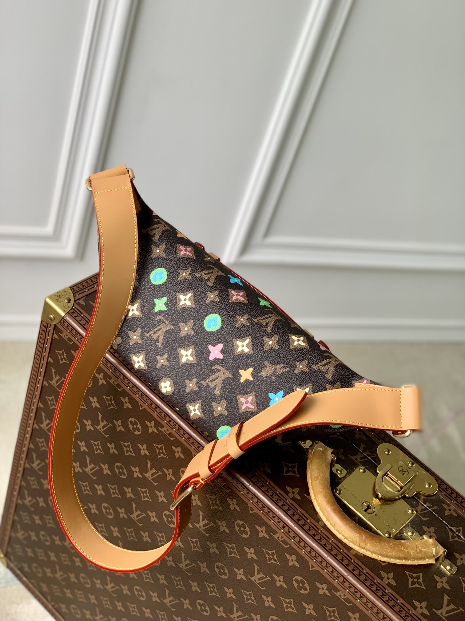 l**is V*t*n rush bum bag-m11563-30*15*8cm