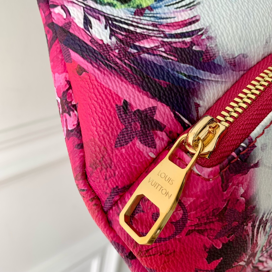 l**is V*t*n rush bum bag-m11563-30*15*8cm