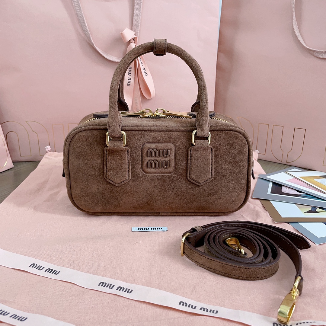 MiuMiu Top Handbags-22X10.5X7.5CM
