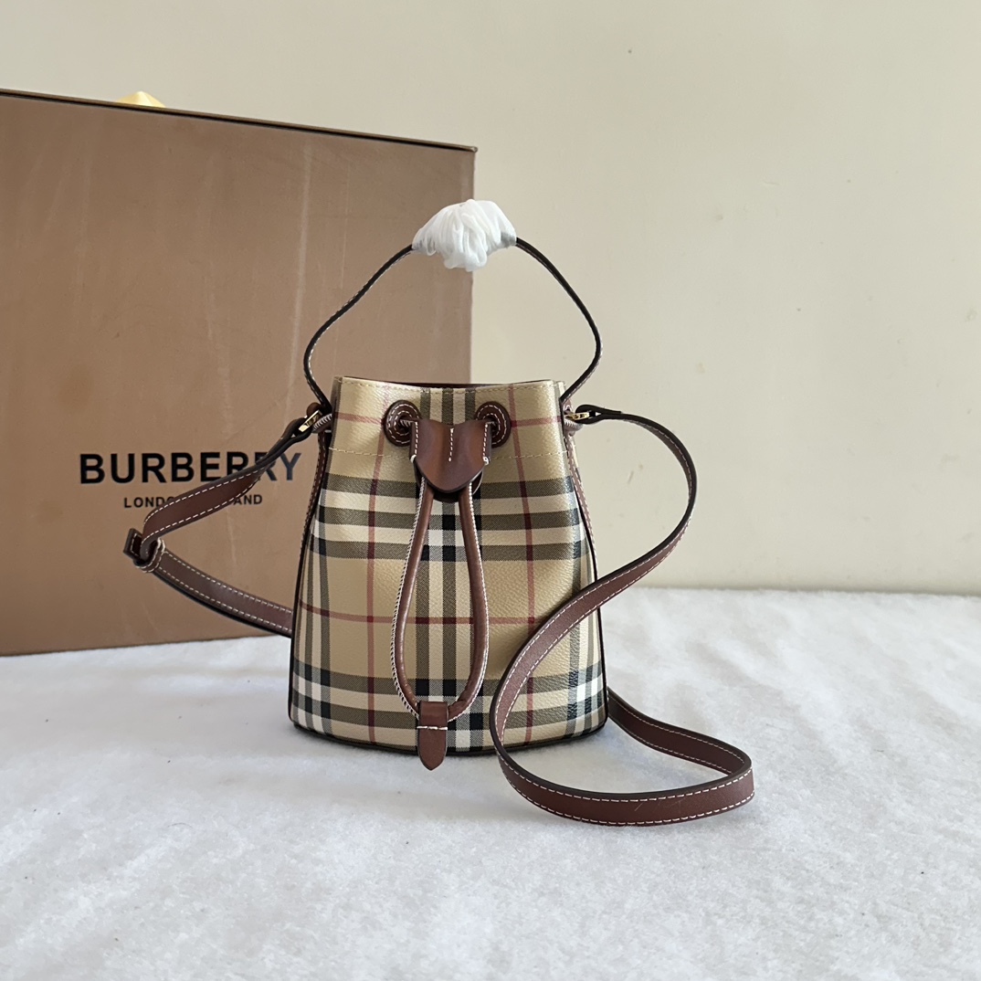 B**rry bucket-16.5 x 11 x 18.5cm