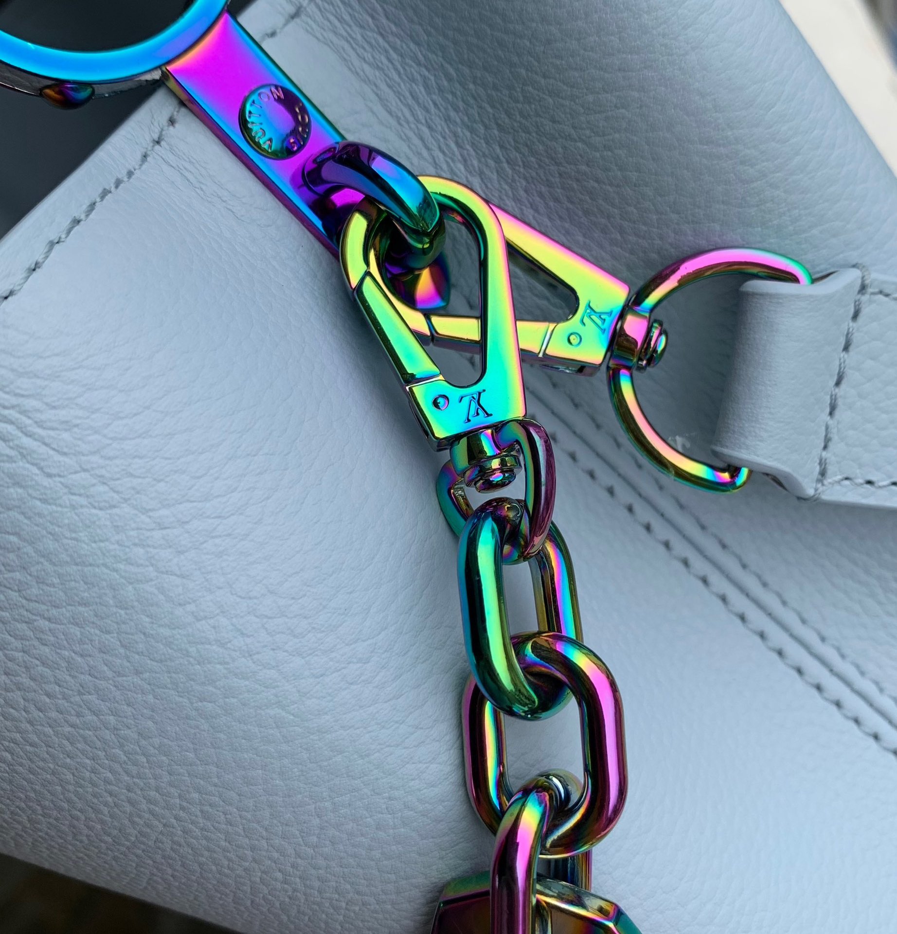 l**is V*t*n capucines handlebag-27*18*9cm