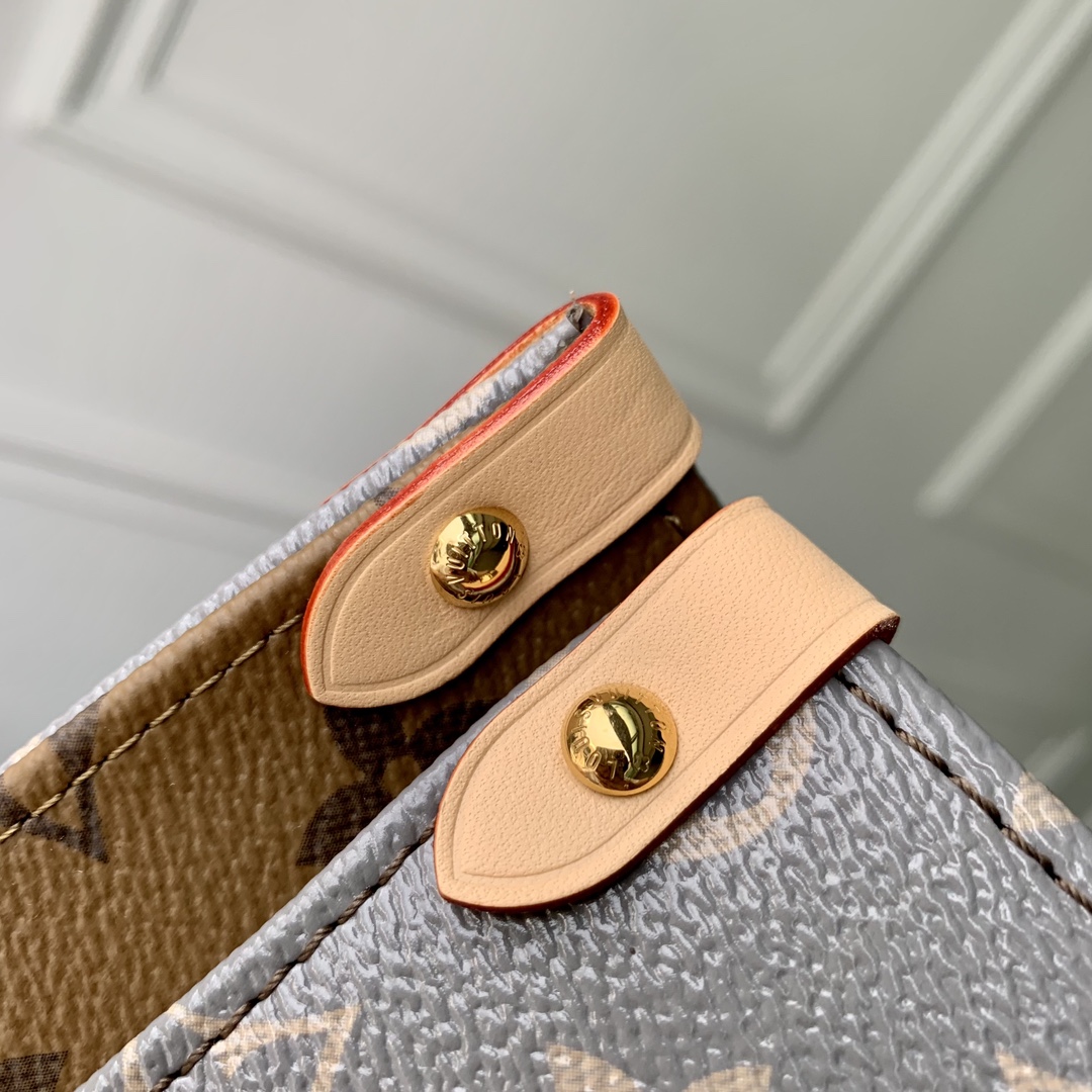 l**is V*t*n onthego handbag-35*27*14cm