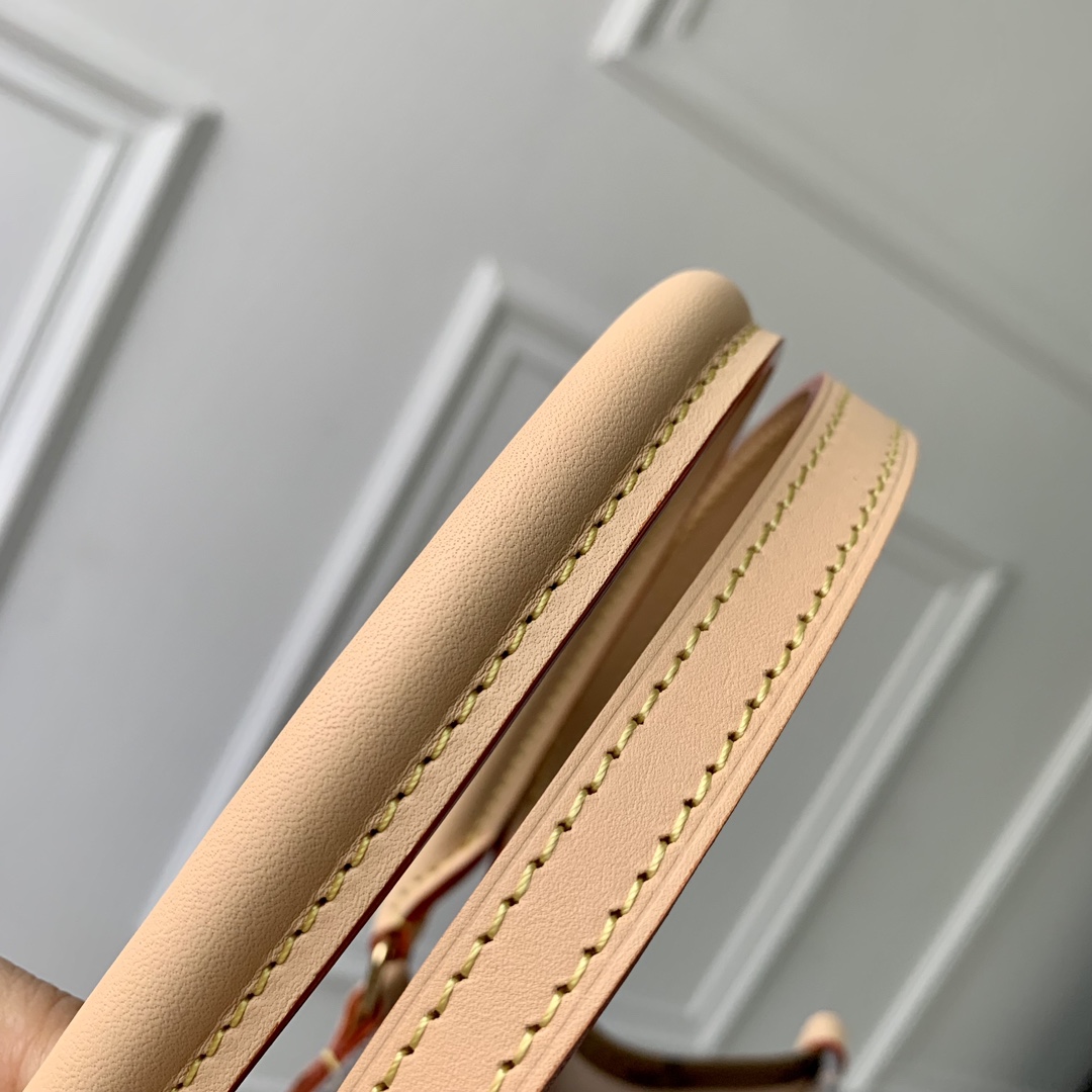 l**is V*t*n onthego handbag-35*27*14cm