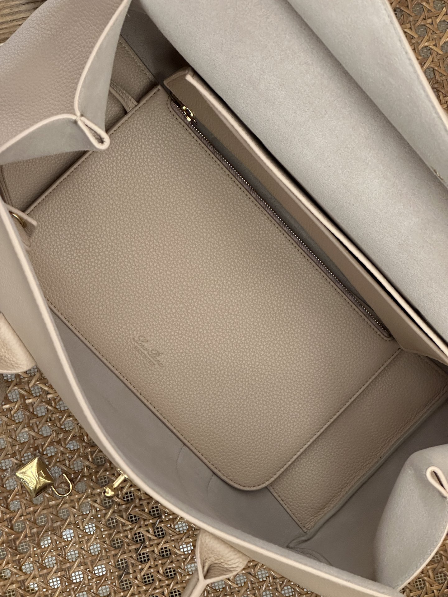 Loro Piana Loom Bag L32-33 x 23 x 18CM