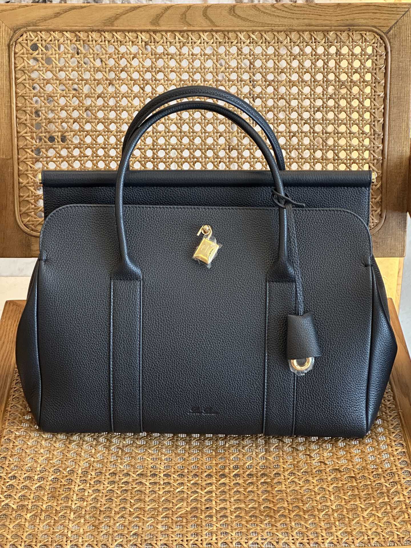 Loro Piana Loom Bag L32-33 x 23 x 18CM