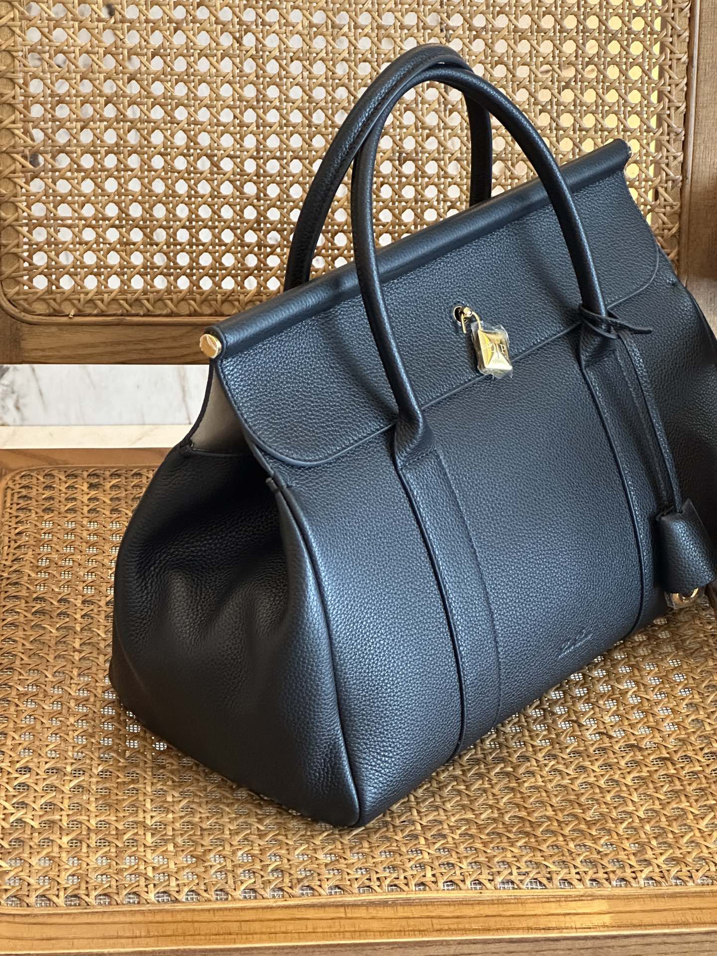 Loro Piana Loom Bag L32-33 x 23 x 18CM