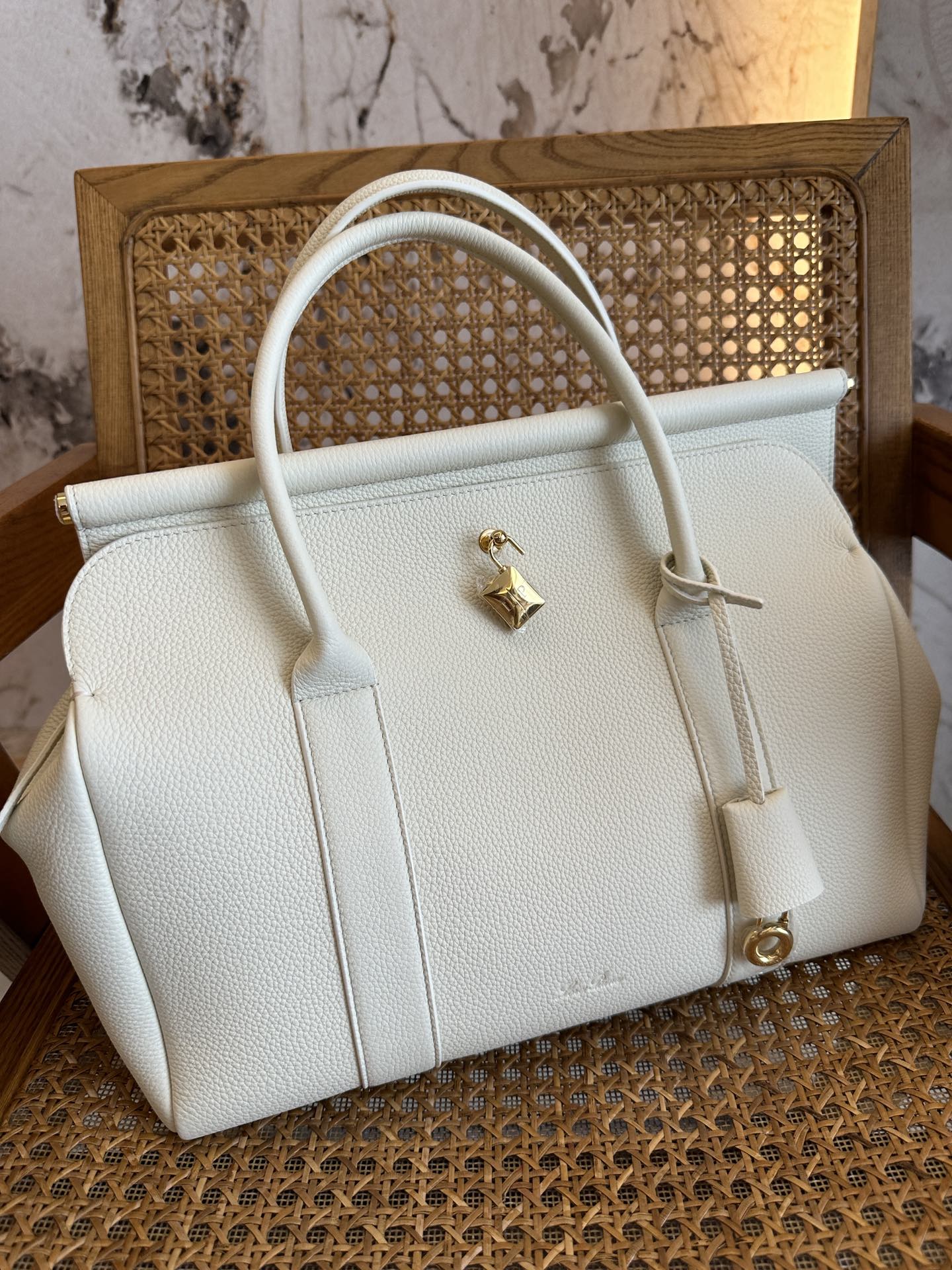 Loro Piana Loom Bag L32-33 x 23 x 18CM