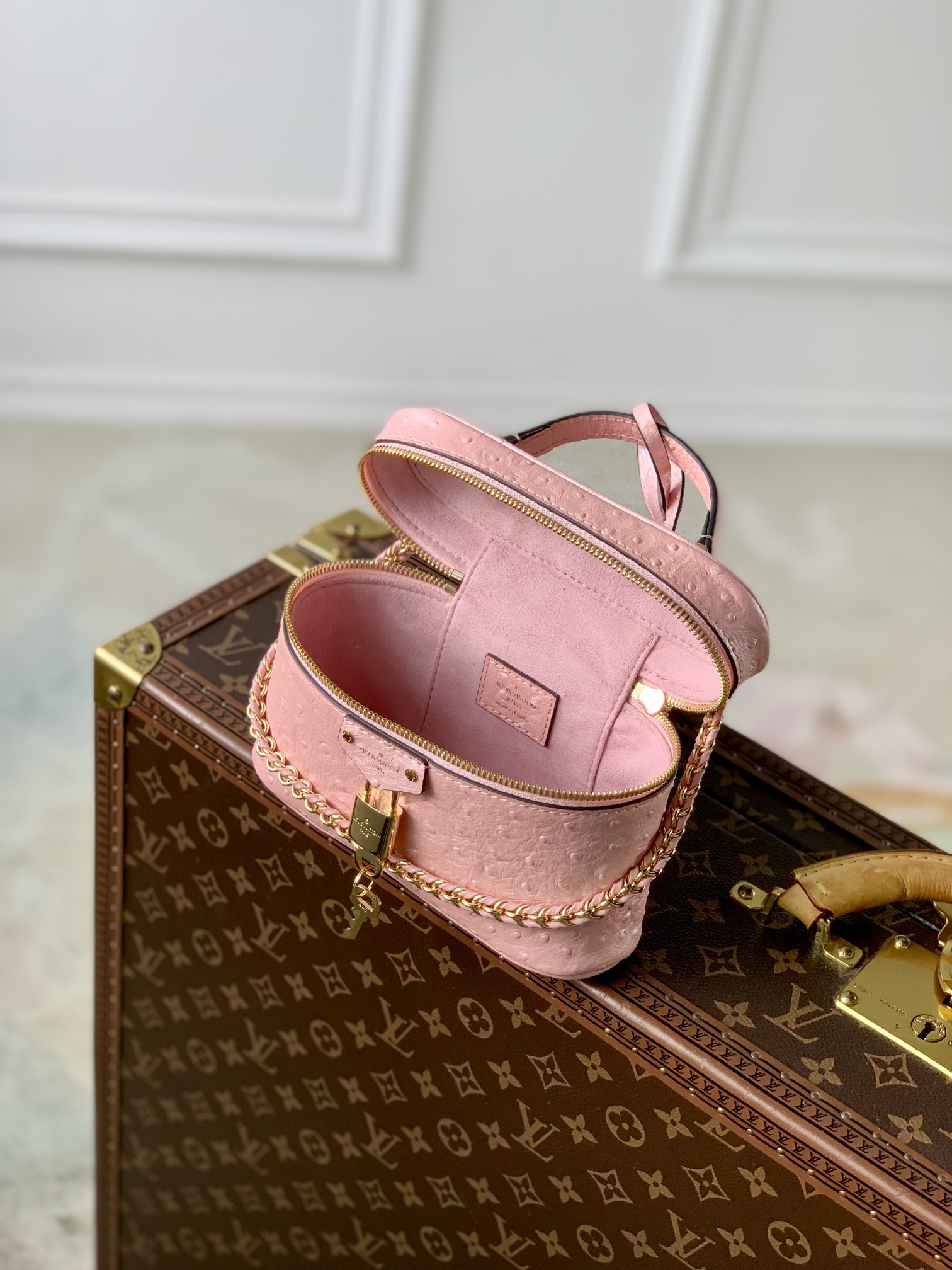 l**is V*t*n cosmetic bag-n85806-19*11.5*6.5cm