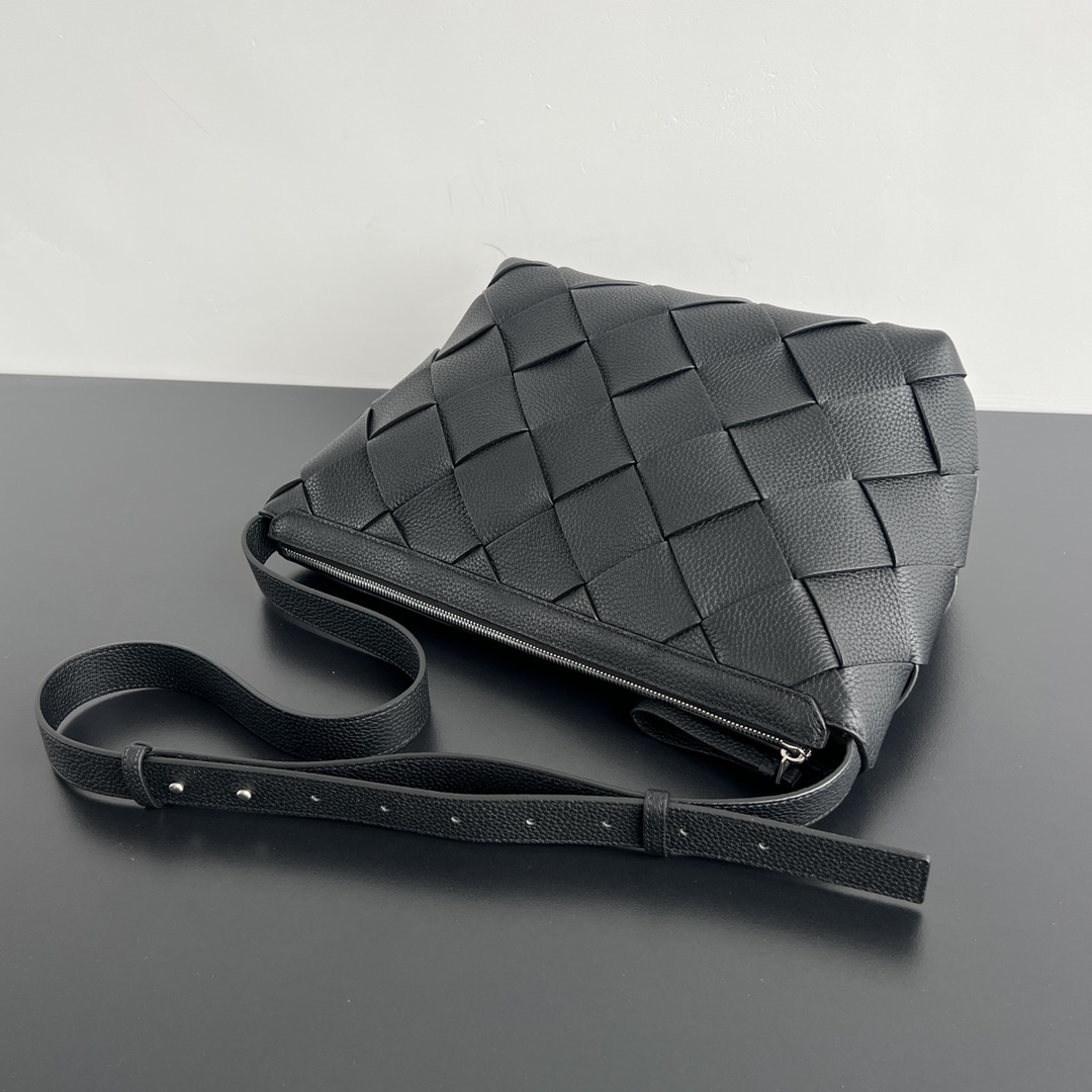 Bo*te*ga ve*ne*ta diago hobo-39*24*16cm