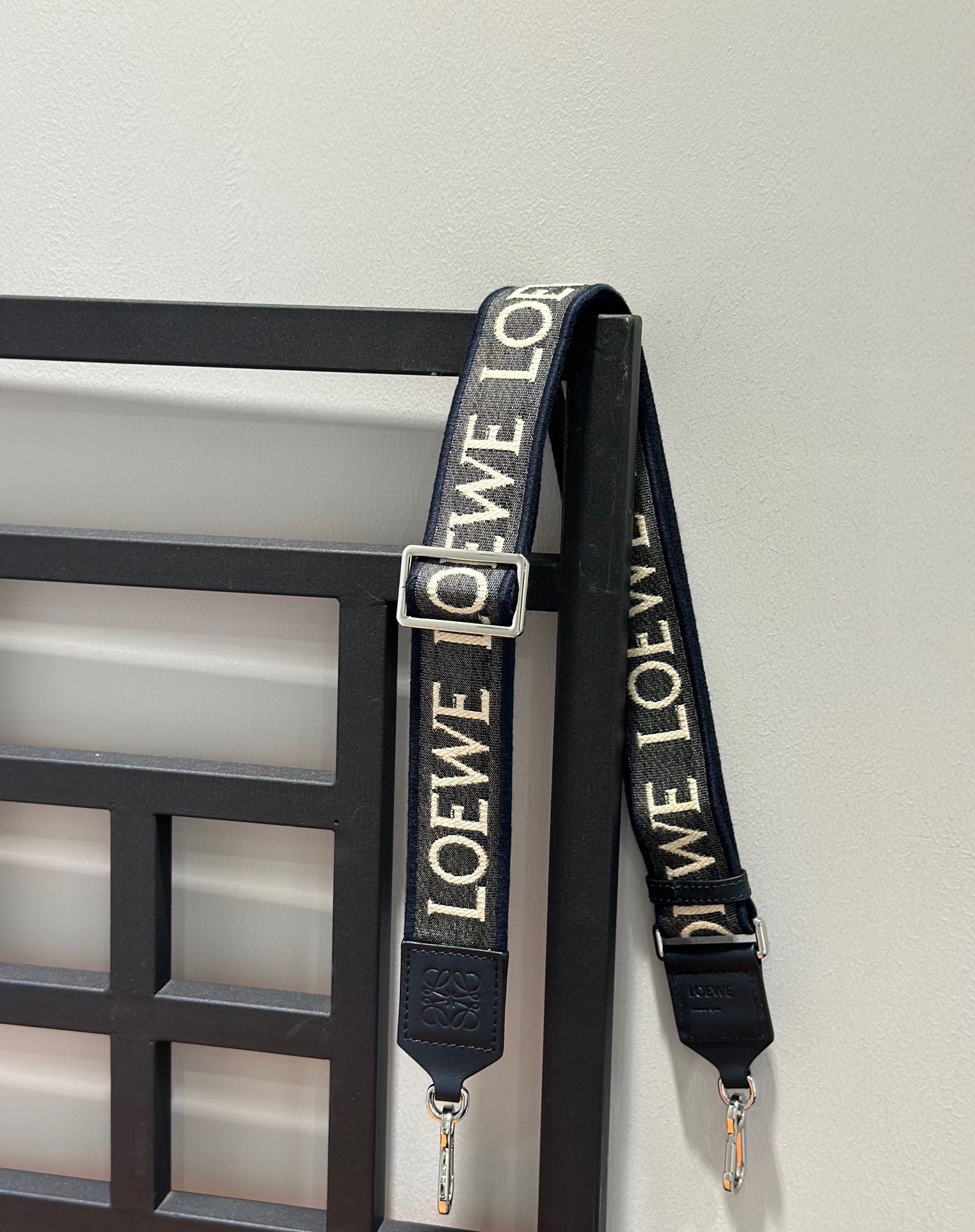 Loewe Straps-105*4CM