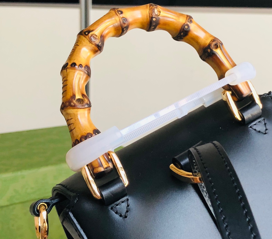 G*u*i bamboo mini handbag-14*16*4cm