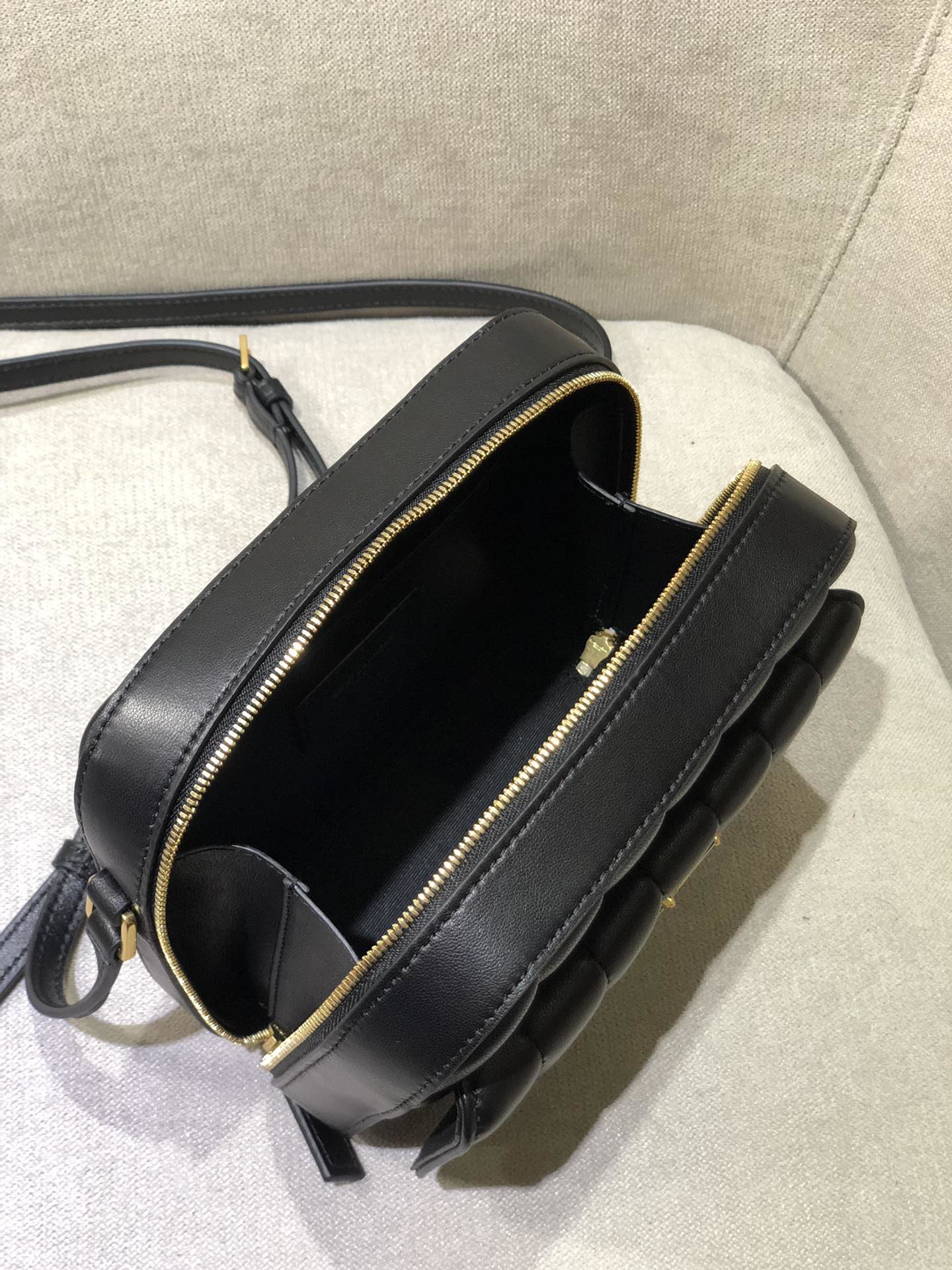 YSL Vicky Chain Bag-18*13*6CM