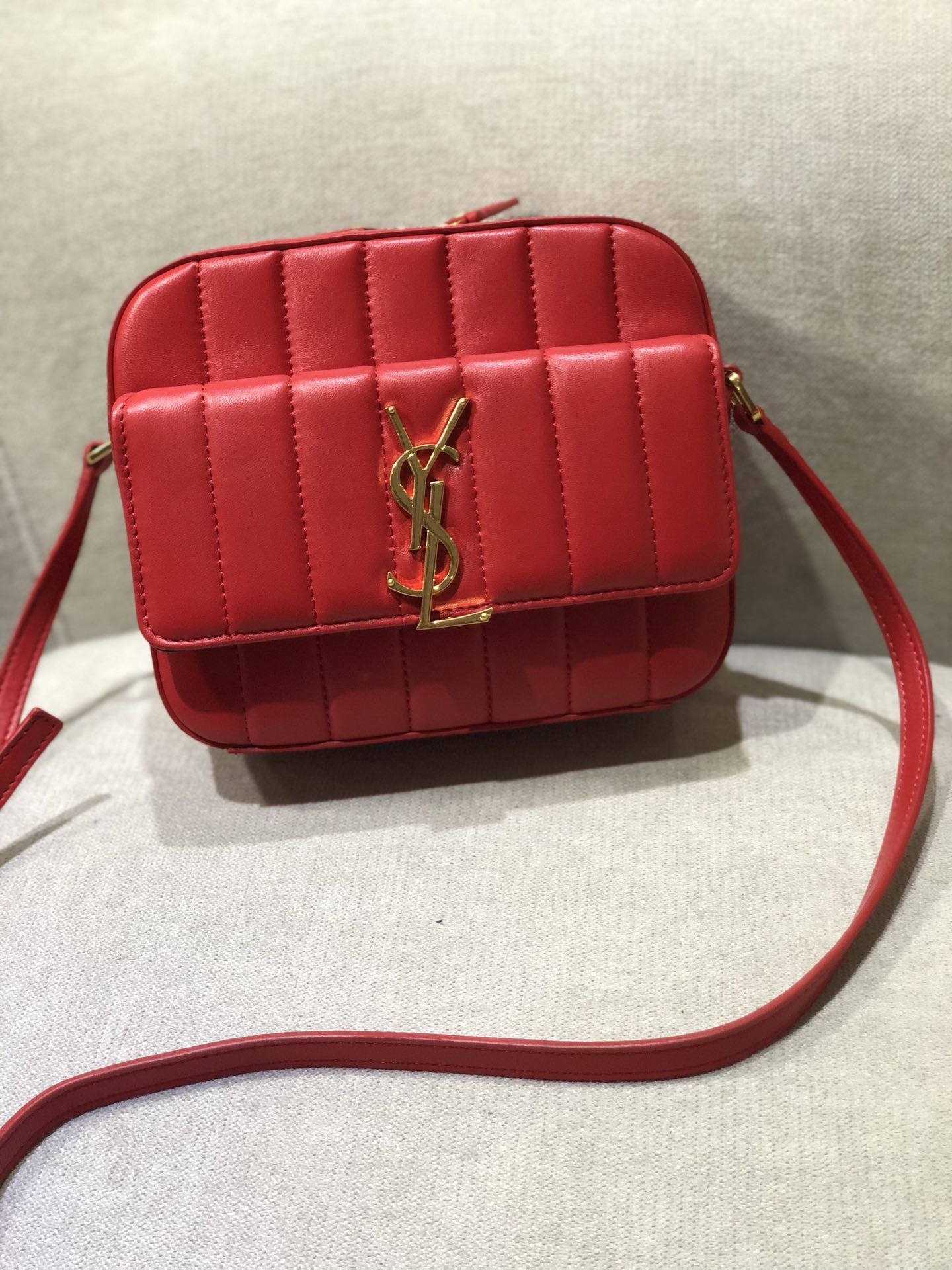 YSL Vicky Chain Bag-18*13*6CM