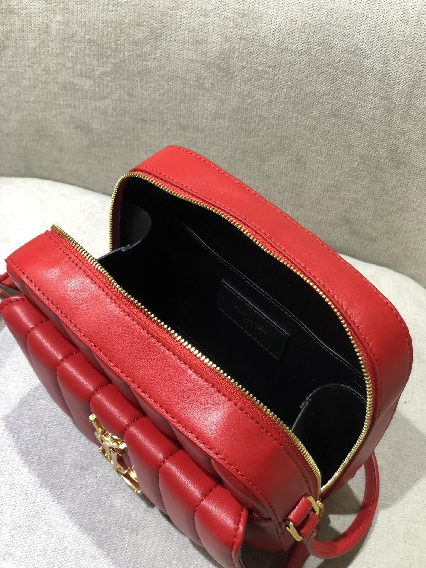 YSL Vicky Chain Bag-18*13*6CM